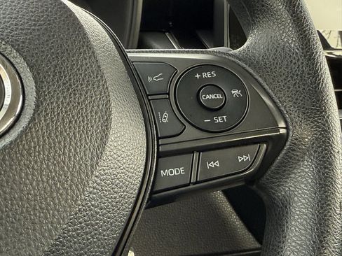 Used 2022 Toyota Corolla LE image 20