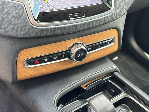 Certified 2023 Volvo XC90 B6 Plus w/ Protection Package Premier AWD/4WD image 20