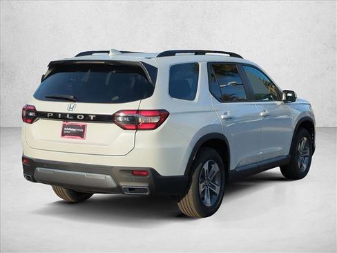New 2026 Honda Pilot EX-L image 2