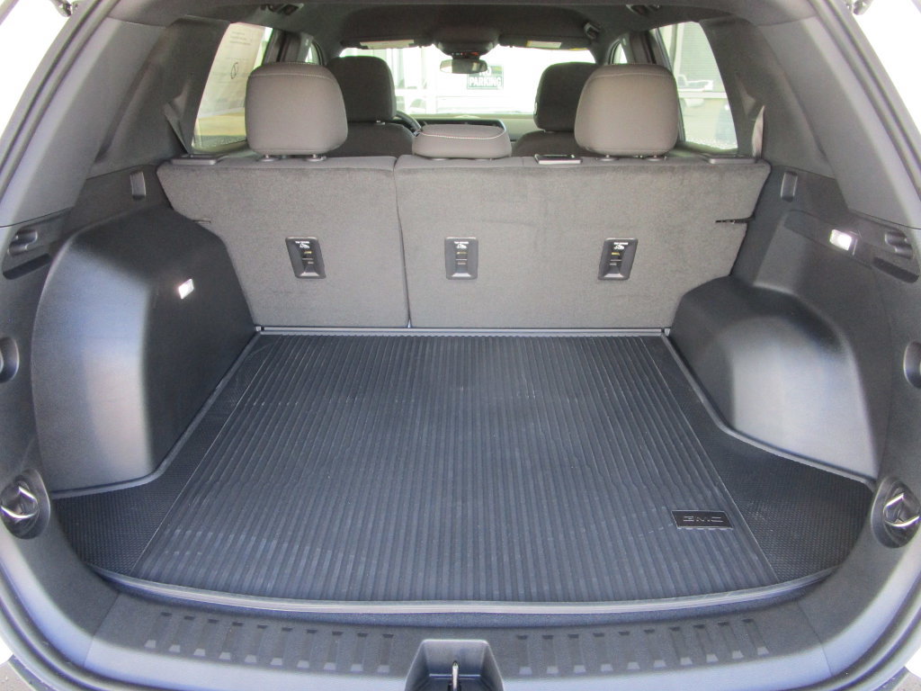 New 2027 GMC Terrain Elevation w/ LPO, Floor Liner Package FWD image 14