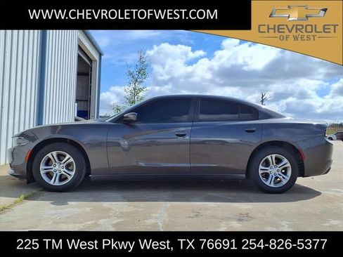Used 2022 Dodge Charger SXT image 1