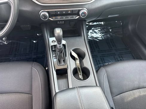 Used 2025 Nissan Altima 2.5 SV FWD image 22
