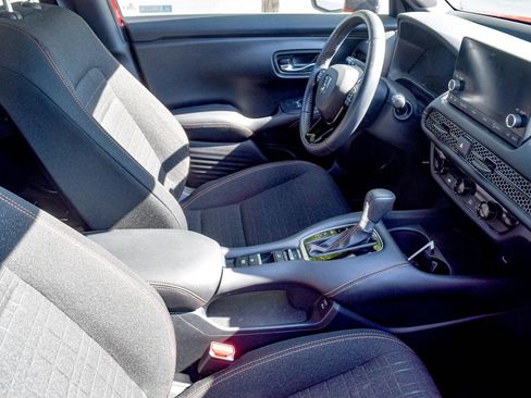Used 2024 Honda HR-V Sport image 19