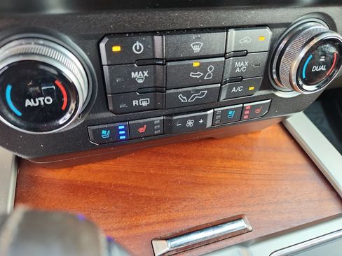 Used 2018 Ford F150 King Ranch w/ Equipment Group 601A Luxury AWD/4WD image 22