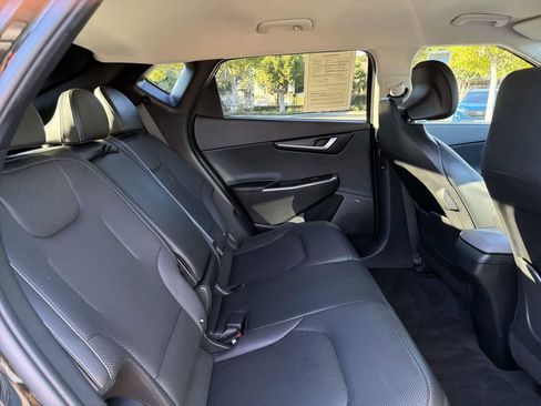 Used 2022 Kia EV6 Wind image 32