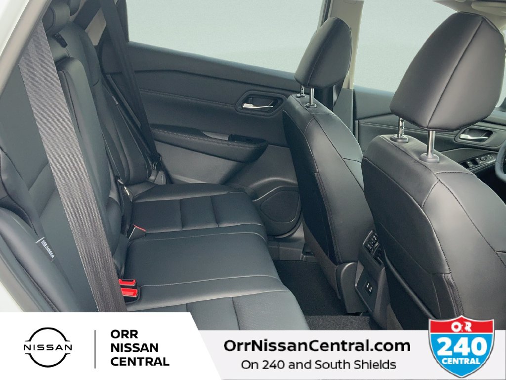 New 2027 Nissan Rogue Dark Armor FWD image 12