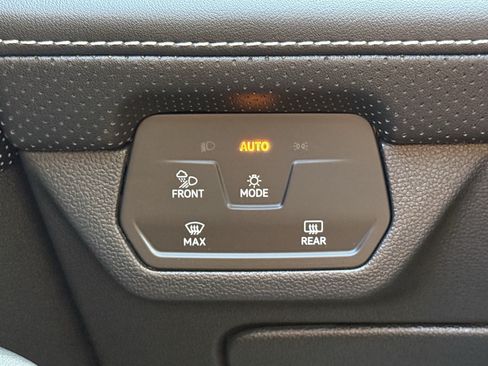Used 2024 Volkswagen Atlas SEL Premium R-Line AWD/4WD image 25