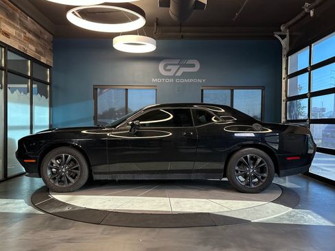 Used 2022 Dodge Challenger SXT w/ Blacktop Package AWD/4WD image 6