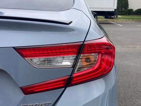 Used 2021 Honda Accord Sport image 17