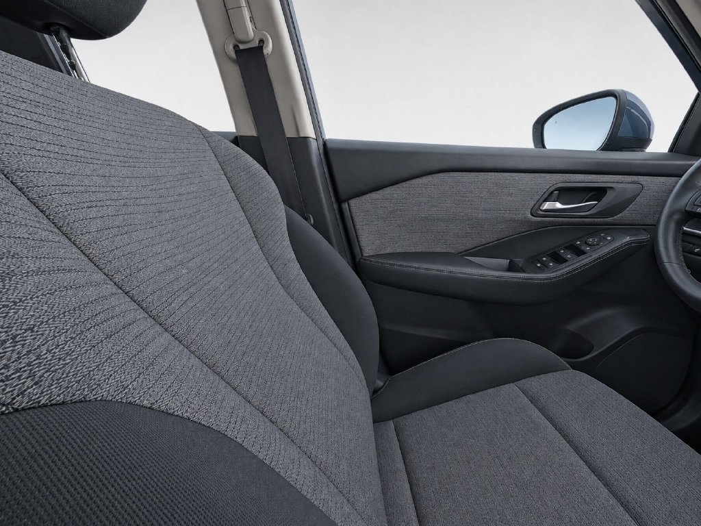 Certified 2023 Nissan Rogue SV FWD image 19