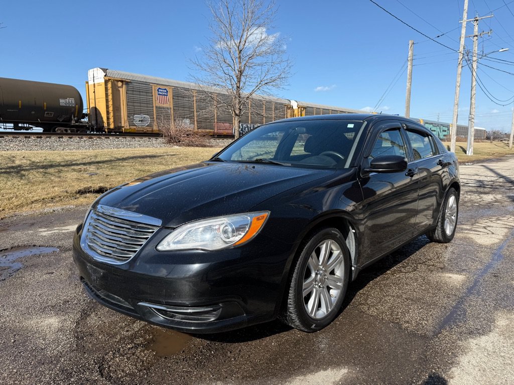 Used 2013 Chrysler 200 LX FWD image 7