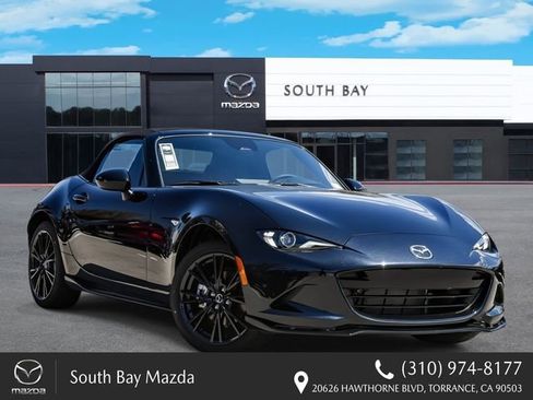 New 2026 MAZDA MX-5 Miata Club w/ Appearance Package RWD image 1