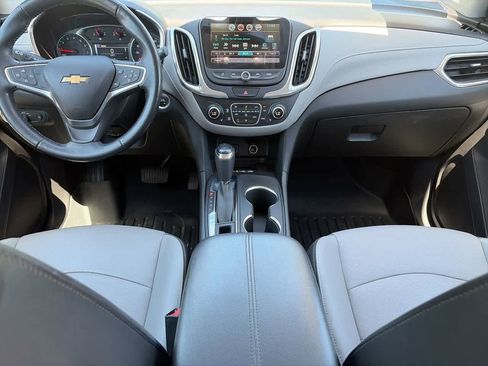 Used 2018 Chevrolet Equinox Premier FWD image 11