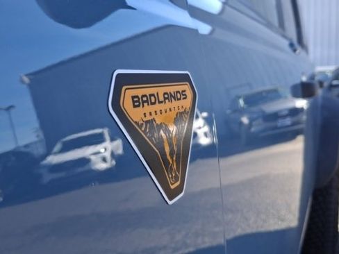 Used 2023 Ford Bronco Badlands w/ Sasquatch Package image 13