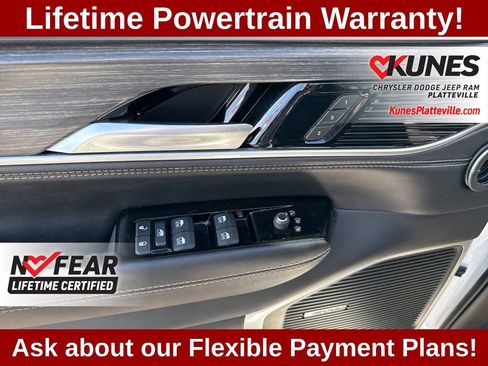 Used 2024 Jeep Wagoneer Series III image 15