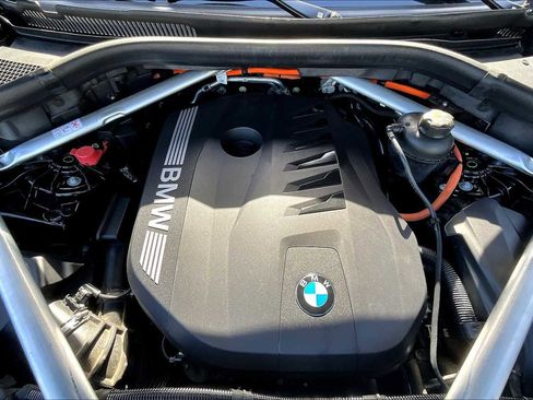 Certified 2024 BMW X5 xDrive50e w/ Premium Package image 31