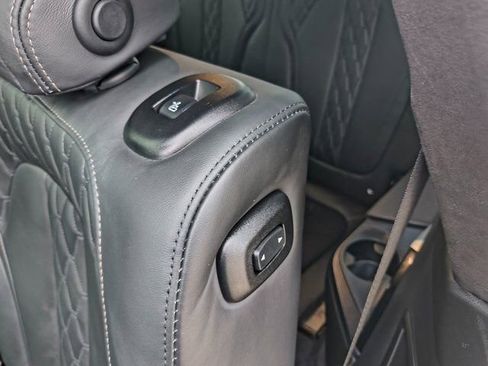 Used 2024 BMW X7 M60i w/ Executive Package image 27