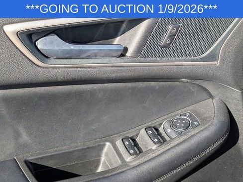 Used 2024 Ford Edge SEL image 20