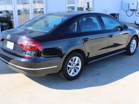 Used 2018 Volkswagen Passat 2.0T S w/ Driver Assistance Package image 6