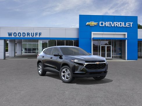New 2026 Chevrolet Trax LS w/ LS Convenience Package FWD image 25