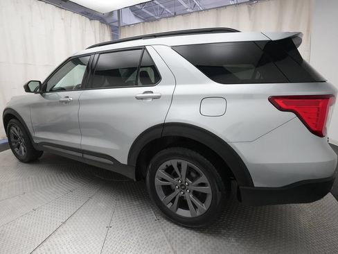 Used 2023 Ford Explorer XLT w/ Equipment Group 202A AWD/4WD image 34