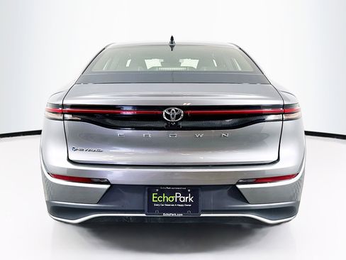 Used 2025 Toyota Crown XLE image 7