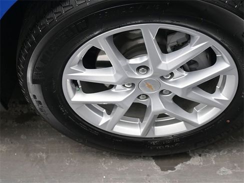 Used 2024 Chevrolet Equinox LT image 30