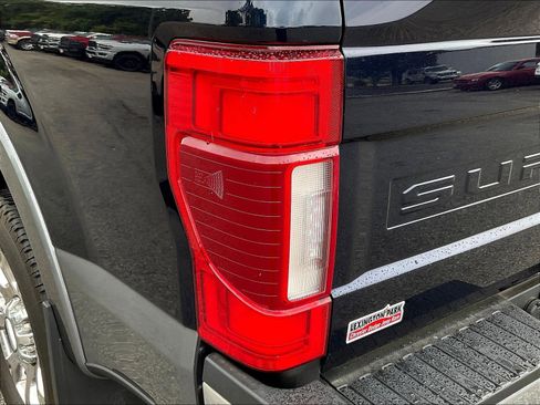 Used 2022 Ford F350 Lariat w/ Lariat Ultimate Package AWD/4WD image 24