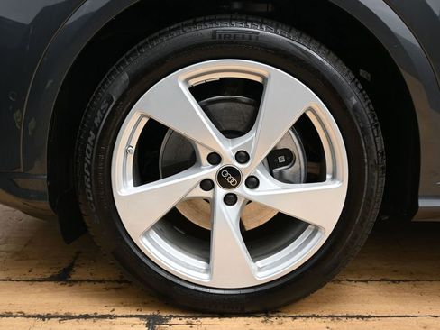 Used 2025 Audi Q5 Prestige AWD/4WD image 12