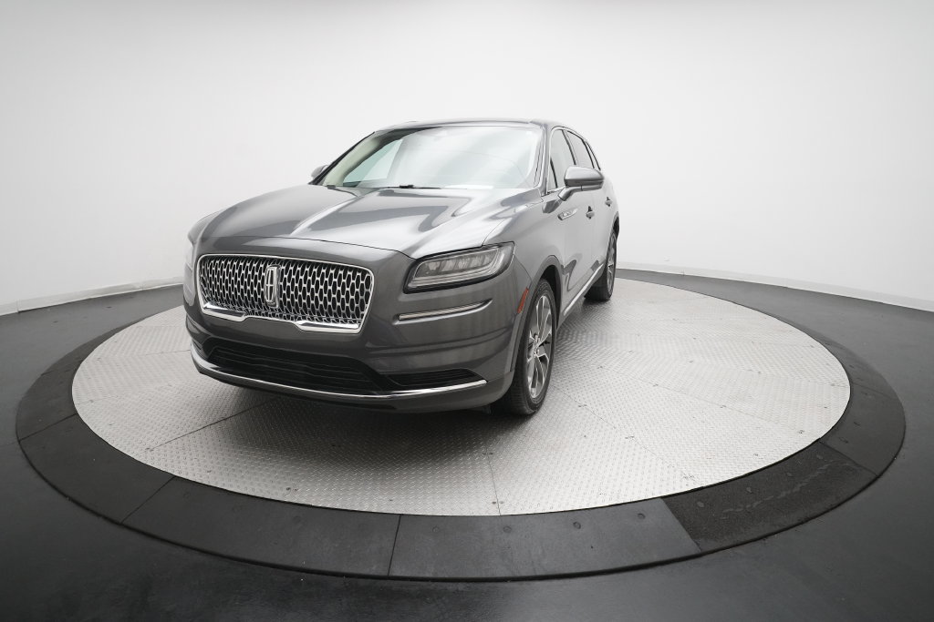 Used 2023 Lincoln Nautilus Reserve w/ Luxury Package AWD/4WD image 12