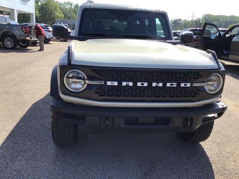 New 2026 Ford Bronco Big Bend w/ Black Diamond Package AWD/4WD image 6