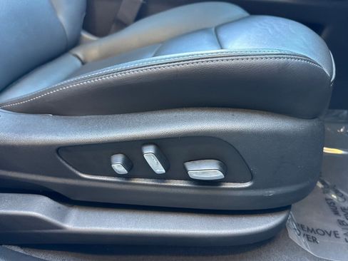 Certified 2025 Cadillac XT6 Premium Luxury image 21