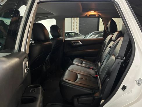 Used 2016 Nissan Pathfinder Platinum image 22