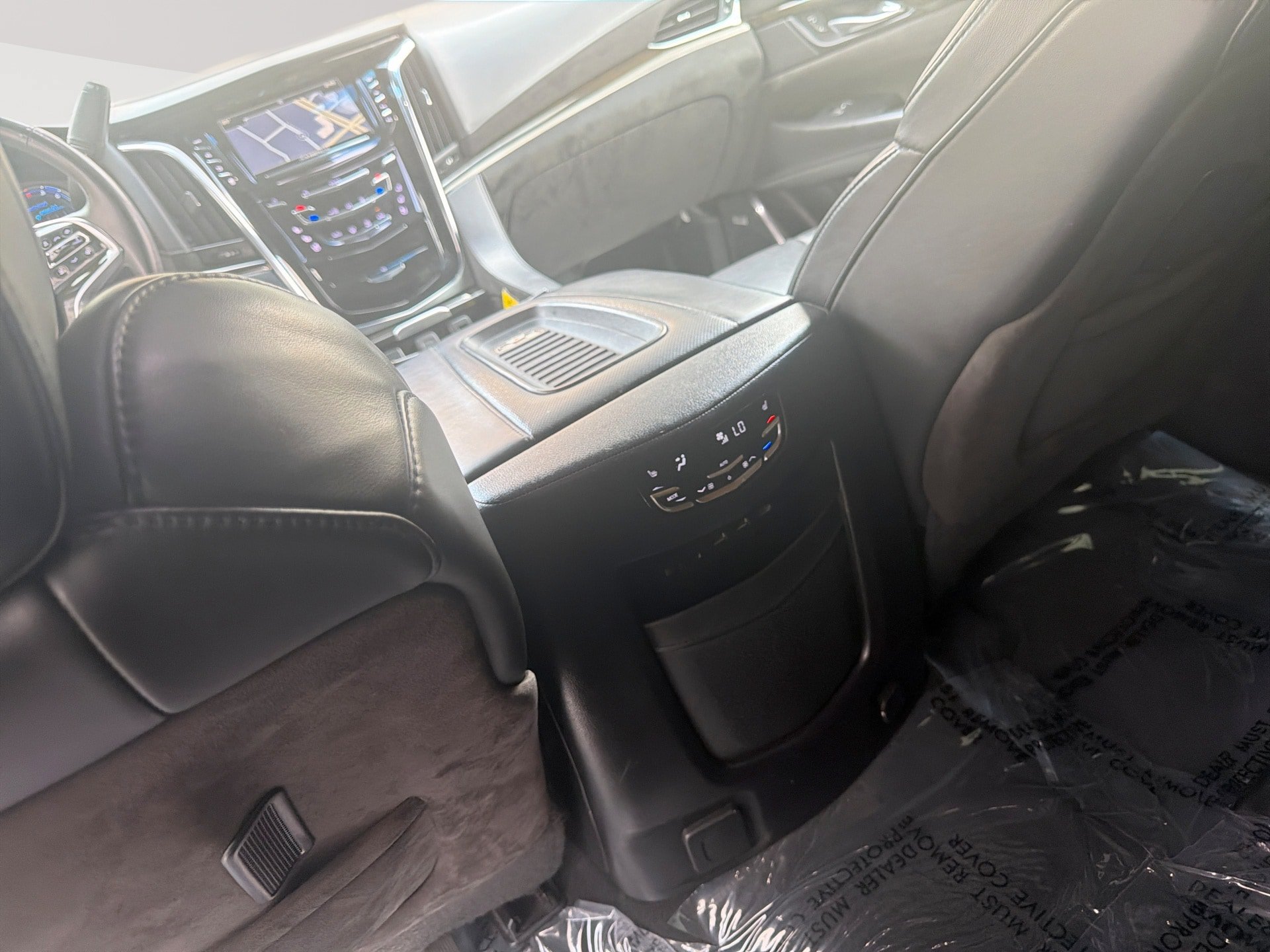 Used 2018 Cadillac Escalade ESV Platinum RWD image 24