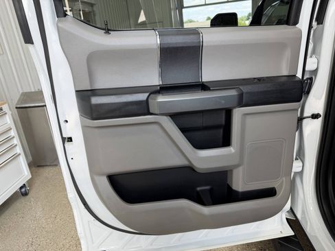 Used 2018 Ford F150 XLT AWD/4WD image 24