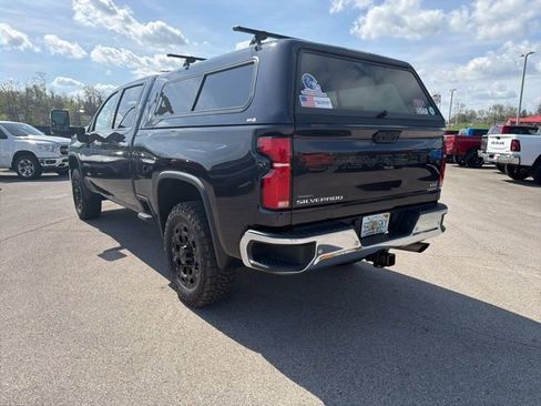 Used 2024 Chevrolet Silverado 2500 LTZ w/ LTZ Convenience Package image 3