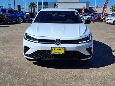 Used 2025 Volkswagen Jetta Sport image 25