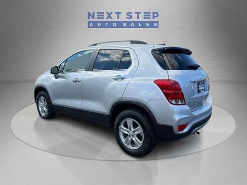 Used 2019 Chevrolet Trax LT w/ LT Convenience Package image 5