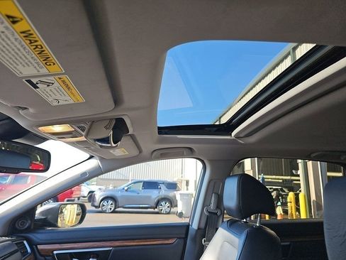 Used 2021 Honda CR-V Touring image 4