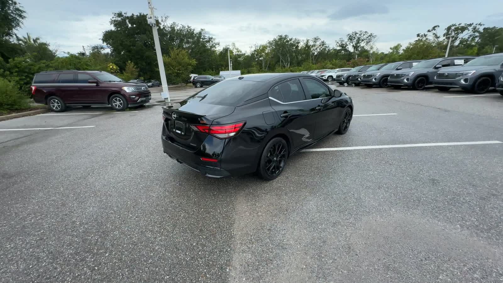 Used 2025 Nissan Sentra SR w/ Midnight Edition FWD image 8