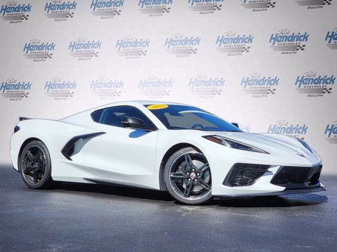 Used 2022 Chevrolet Corvette Stingray Premium Cpe w/ Z51 Performance Package image 2
