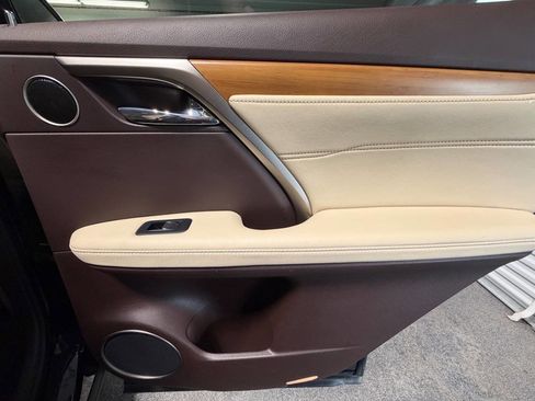 Used 2017 Lexus RX 450h Base AWD 4dr SUV w/ Cold Weather Package image 18