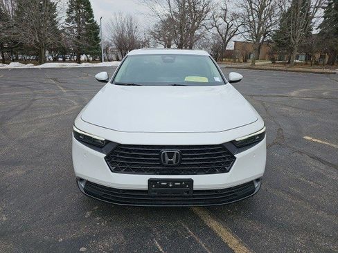 Used 2023 Honda Accord Touring image 9