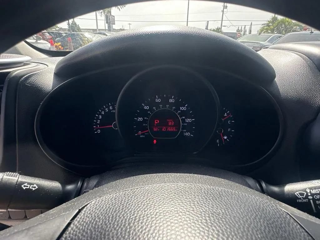 Used 2015 Kia Soul + FWD image 20