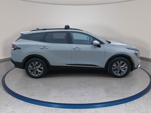 Used 2024 Kia Sportage SX image 4