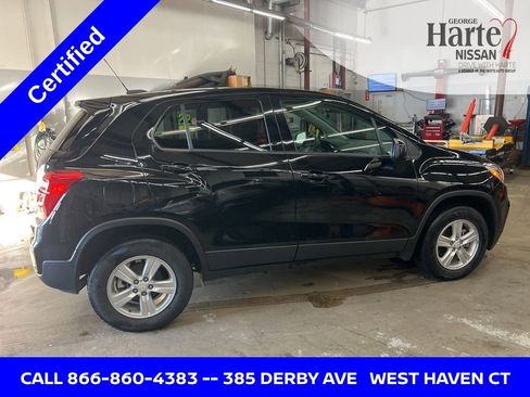 Used 2022 Chevrolet Trax LS w/ Tint and Cruise Package image 6