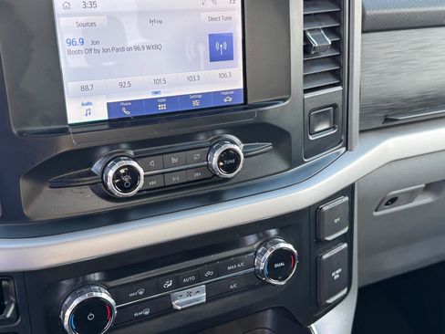 Used 2022 Ford F150 XLT image 25