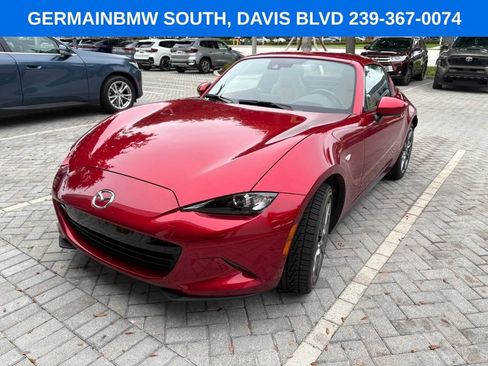 Used 2019 MAZDA MX-5 Miata RF Grand Touring image 2