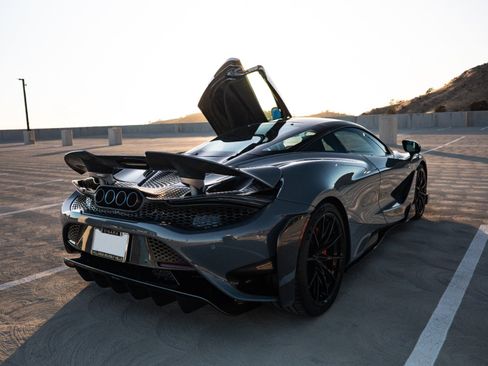 Used 2021 McLaren 765LT RWD image 34