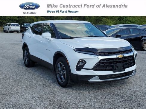Used 2023 Chevrolet Blazer LT image 1